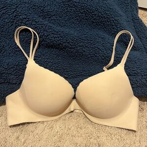 VS Angels Secret Embrace push up bra